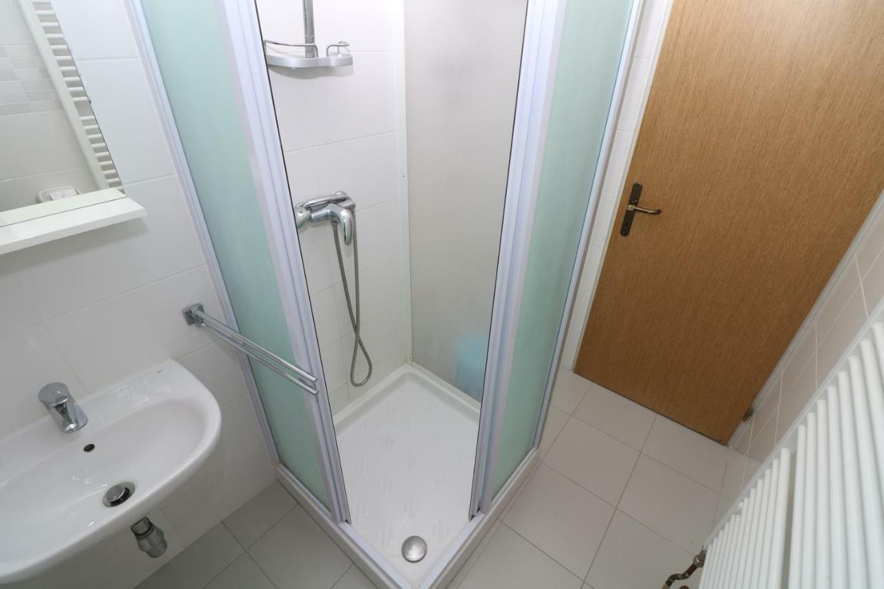 Double Rooms Jasna With Sea View Baška Esterno foto